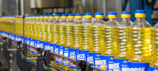 What do I need to pay attention to when operating a 5L edible oil filling machine?